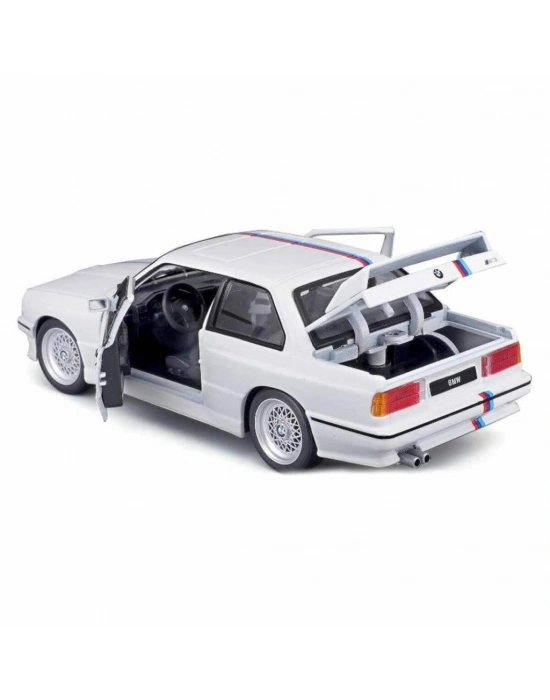 21100 Burago 1:24 BMW M3 1988 Model Araba