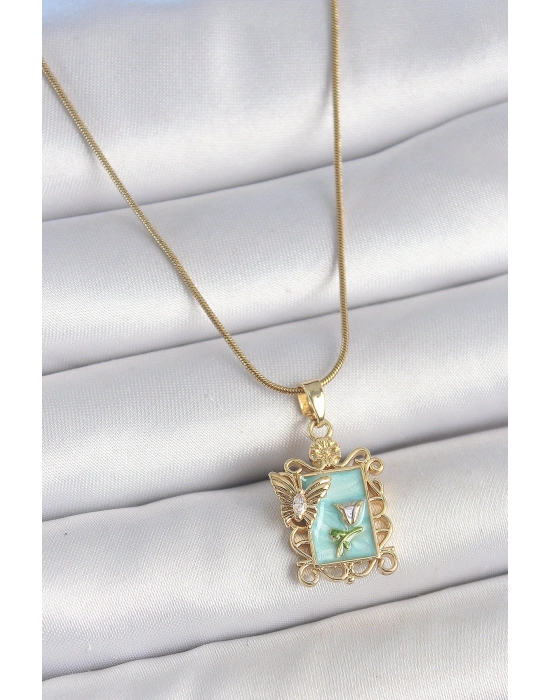 316L Çelik Gold Renk Zincir Mavi Mineli Çiçek İşlemeli Zirkon Taşlı Kelebek Detay Portre Model Kadın Kolye