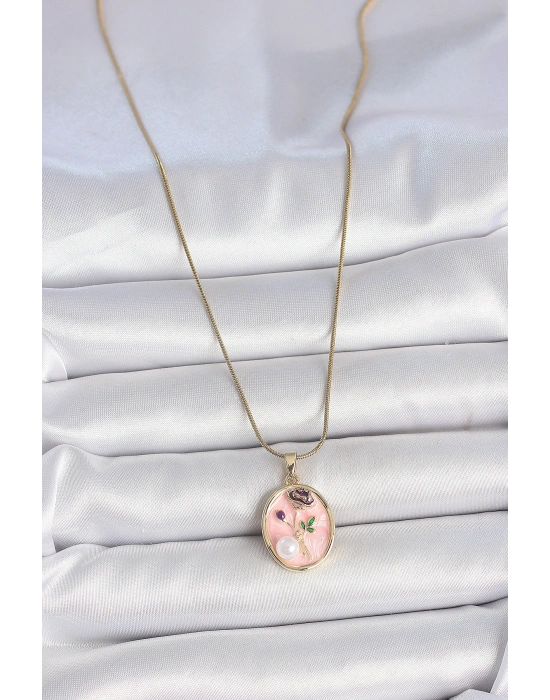 316L Çelik Gold Renk Zincir Pembe Çiçek İşlemeli İnci Detay Portre Model Kadın Kolye