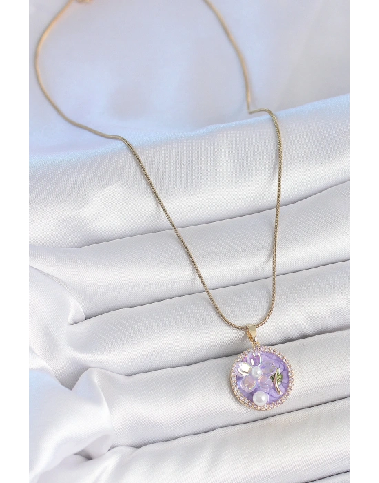 316L Çelik Gold Renk Zincir Zirkon Taşlı Mor Mineli Çiçek İşlemeli İnci Detay Portre Model Kadın Kolye