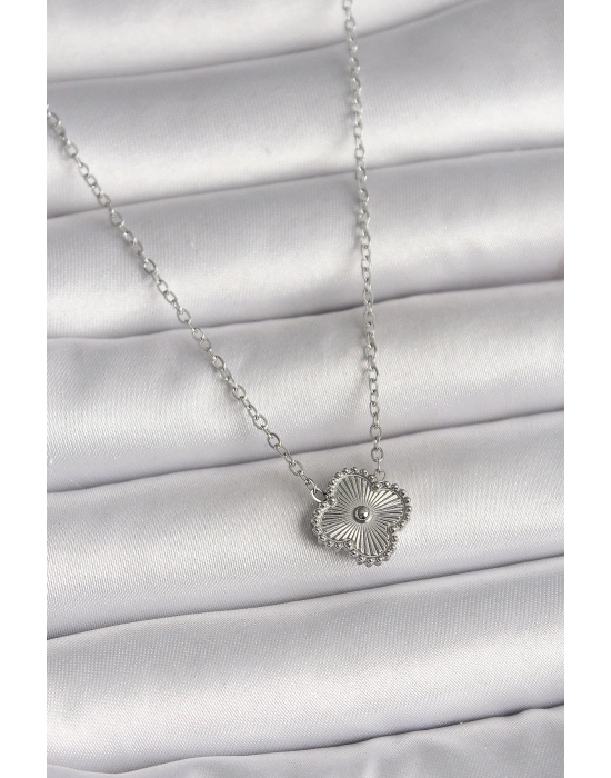 316L Çelik Gümüş Renk İşleme Detaylı Yonca Model Kadın Kolye