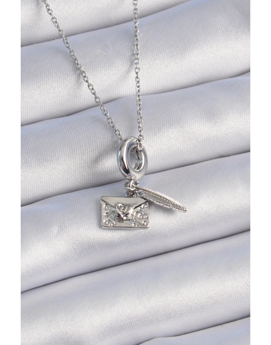 316L Çelik Gümüş Renk Kalp Detay Mektup Figür Charm Model Kadın Kolye