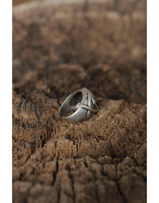 Ayarlanabilir Kuru Kafa Tasarımlı Erkek Yüzük