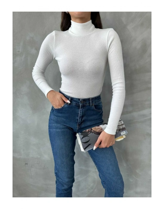 Balıkçı yaka dar kesim kaşkorse kazak beyaz