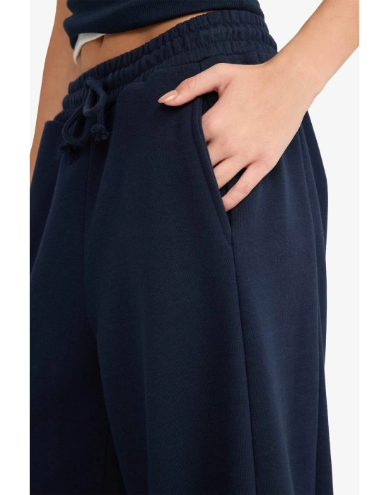 Barrel Fit Beli Bağcıklı Geniş Paça Eşofman Altı