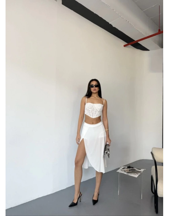 Çepli Şortlu Yırtmaçlı Etek - Beyaz