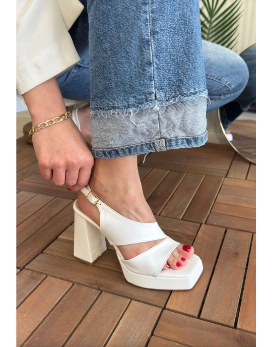 Cica Beyaz Cilt Topuklu Ayakkabı