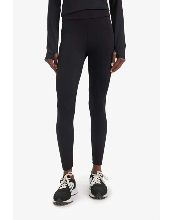 DeFactoFit Toparlayıcı Yüksek Bel İçi Yumuşak Tüylü Beli Saran Basic Düz Sporcu Tayt (25 AU)