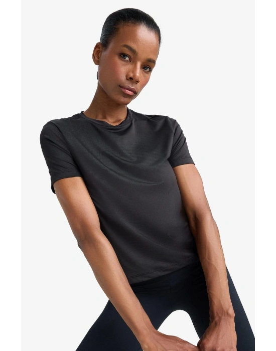 Fit Standart Fit Bisiklet Yaka Sporcu Basic Düz Kısa Kollu Siyah Tişört D2296ax25sp Siyah