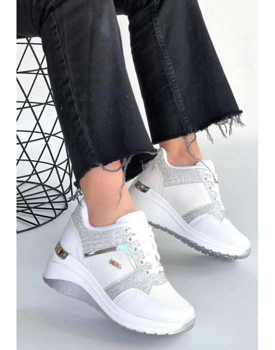 Geja Beyaz Cilt Bağcıklı Spor Ayakkabı