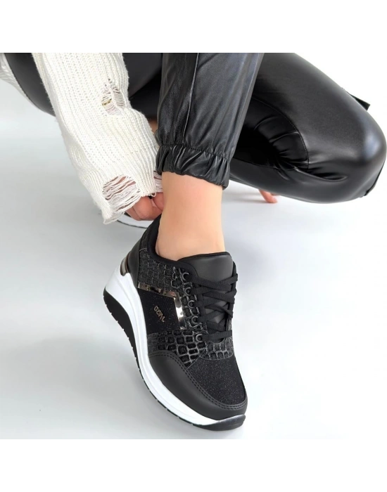 Geja Siyah Cilt Bağcıklı Beyaz Tabanlı Spor Ayakkabı