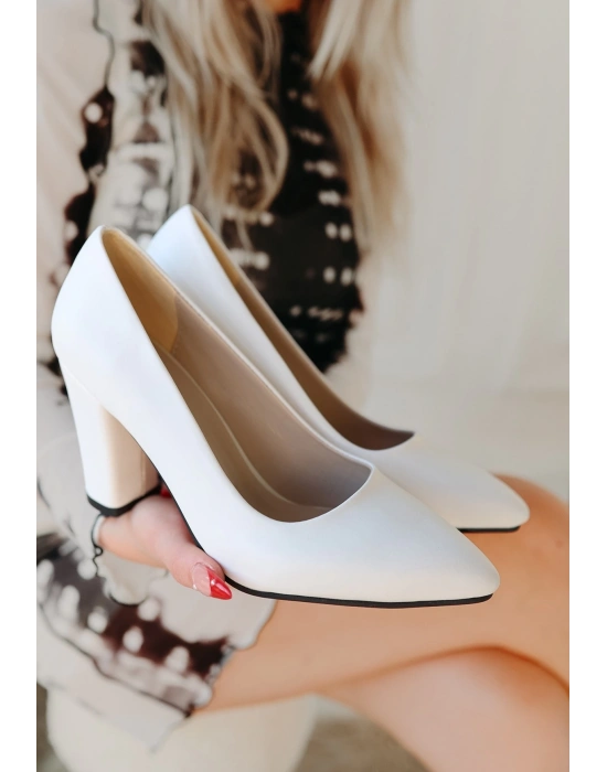 Giort Beyaz Cilt Topuklu Ayakkabı