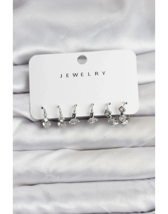 Gümüş Renk Pirinç Yıldız Modelli Kadın Küpe Seti