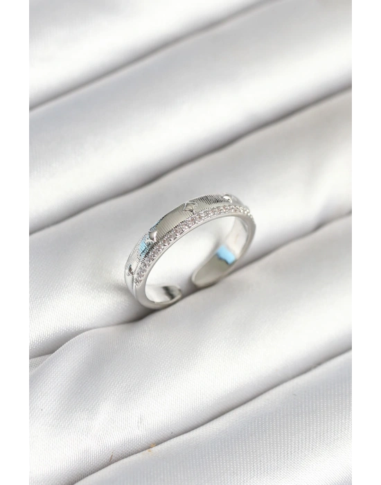 Gümüş Renk Şerit Zirkon Taşlı Kadın Yüzük