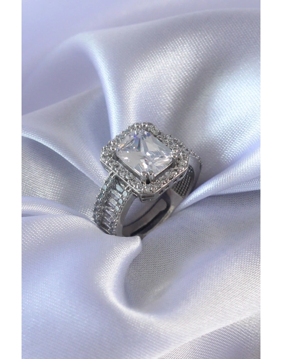 Gümüş Renk Zirkon Taşlı Kadın Yüzük