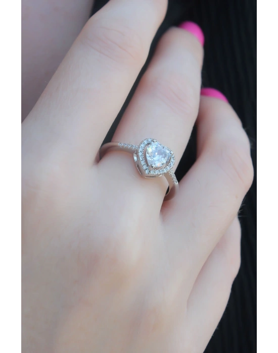 Gümüş Renk Zirkon Taşlı Kalp Model Charm Pirinç Kadın Yüzük