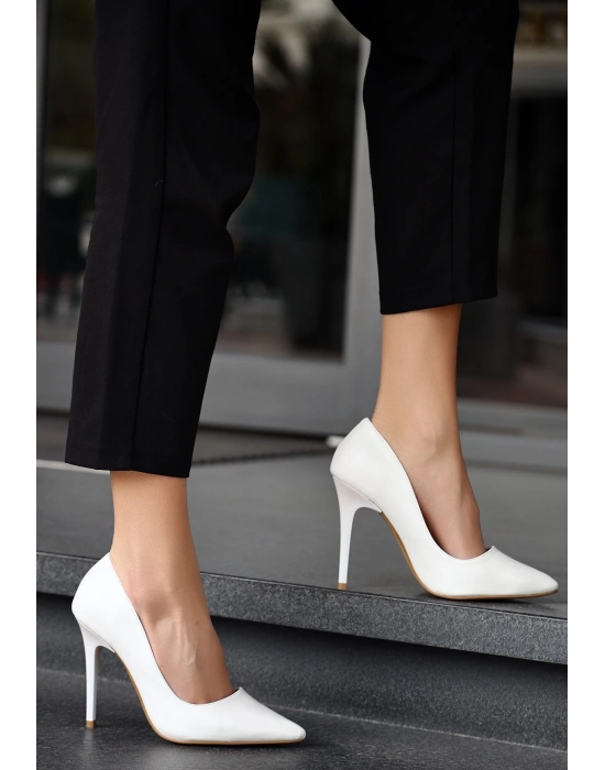 Hillar Beyaz Cilt Stiletto Ayakkabı
