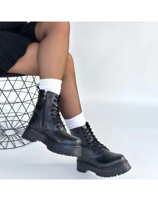 Jonni Siyah Cilt Bağcıklı Bot