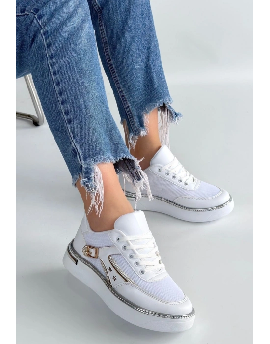 Junda Beyaz Cilt Bağcıklı Spor Ayakkabı