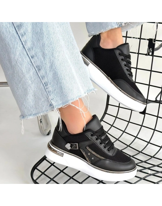 Junda Siyah Cilt Bağcıklı Spor Ayakkabı