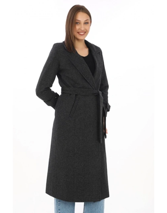 Kadın Balık Sırtı Kaşe Kaban – Uzun Boy Kruvaze Yaka Kuşaklı Astarlı Kışlık Tesettür Kaban, Yünlü Dokuma Kaşmir Kumaş, Cepli Rahat Oversize Kalıp Şık Modern Kaban Mont Modeli (Günlük ve Özel Gün Kombinlerine Uygun) - Siyah