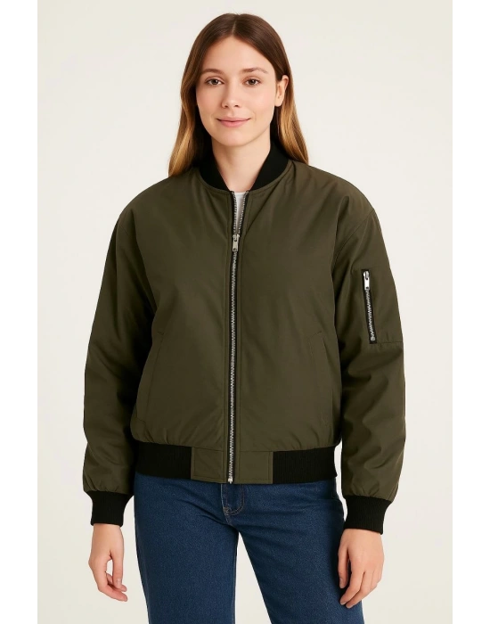 Kadın Bomber Mont Ceket – Fermuarlı, Kapitone İçi Astarlı, Su İtici Kumaş, Regular Fit, Yandan Cepli, Günlük Bahar & Kış Şık Rahat Stil - Haki