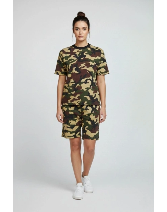 Kadın Kamuflaj Desenli Tişört Şort Takım – Günlük Rahat Kesim Yazlık 2’li Kombin - Kamuflaj