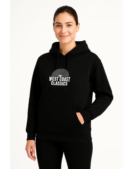 Kadın Kapşonlu Sweatshirt – Oversize Üç İplik Şardonlu Hoodie, “West Coast Classics” Ön & Arka Baskılı, Kanguru Cepli Kışlık Günlük Stil - Siyah