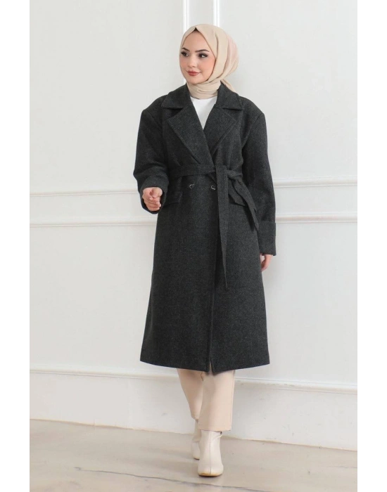 Kadın Kaşe Kaban – Uzun Boy 115 cm Kruvaze Yaka Kuşaklı Astarlı Kışlık Tesettür Kaban, Yünlü Dokuma Kaşmir Kumaş, Cepli Oversize Rahat Kalıp Şık Modern Kaban Mont Modeli (Günlük ve Özel Gün Kombinlerine Uygun) - Siyah