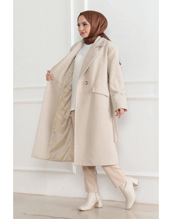 Kadın Kaşe Kaban – Uzun Boy Kruvaze Yaka Kuşaklı Tesettür Kaşe Kışlık Kaban, Astarlı Şık Yünlü Dokuma Oversize Rahat Kalıp Cepli Düğmeli Modern Kap Modeli - Bej