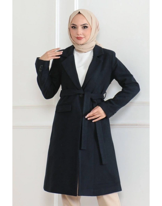 Kadın Kaşe Kaban – Uzun Boy Kruvaze Yaka, Kuşaklı Tesettür Kışlık Kaban, Astarlı Şık Yünlü Dokuma Oversize Rahat Kalıp, Cepli Modern Kaşe Mont Modeli - Lacivert