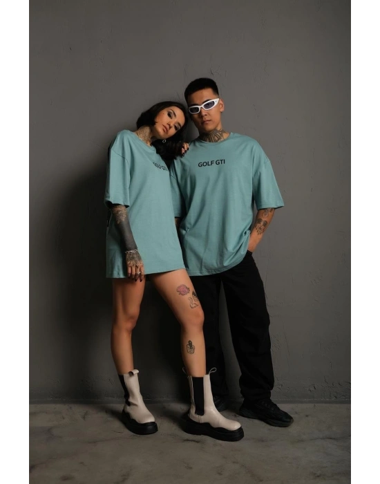 Kadın Oversize Baskılı Tişört – Golf GTI Retro Araba Desenli, Ön & Arka Dijital Baskı, Sokak Modası Stil - Mint Yeşili
