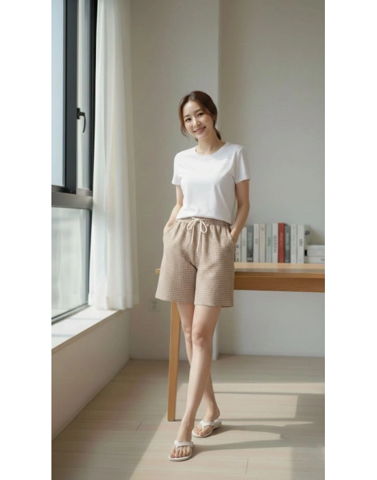 Kadın Pötikareli Şort – Beli Lastikli Bağcıklı, Cepli, Rahat Kesim Günlük Yazlık Şort - Bej