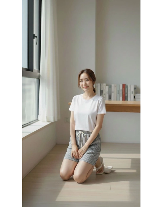 Kadın Pötikareli Şort – Beli Lastikli Bağcıklı, Cepli, Rahat Kesim Günlük Yazlık Şort - Füme