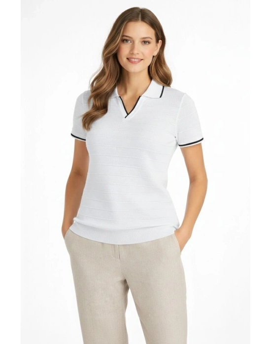 Kadın Triko Kumaş Yakalı Düğmesiz Açık Yaka Fitilli Kısa Kollu Regular Fit Tişört T-shirt - Beyaz