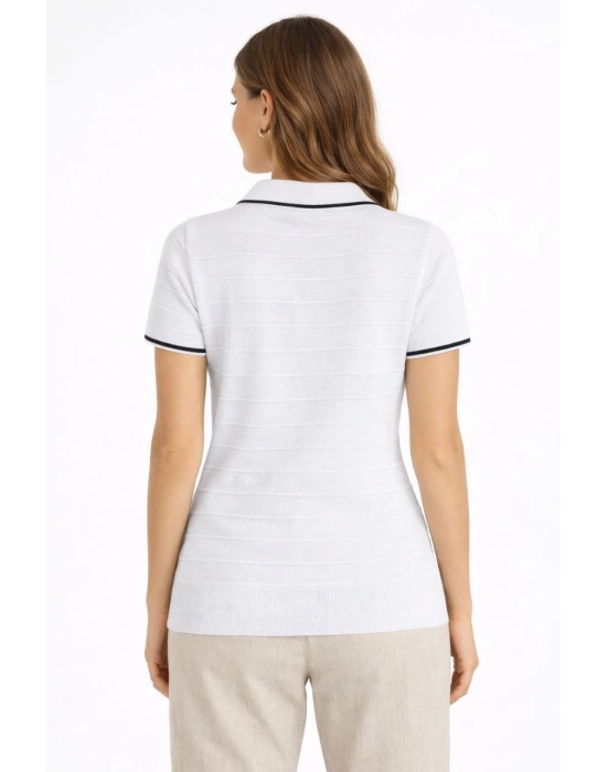 Kadın Triko Kumaş Yakalı Düğmesiz Açık Yaka Fitilli Kısa Kollu Regular Fit Tişört T-shirt - Beyaz