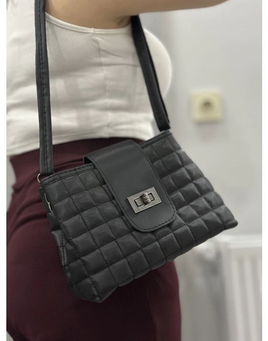 Kapaklı kapitone siyah cilt çanta