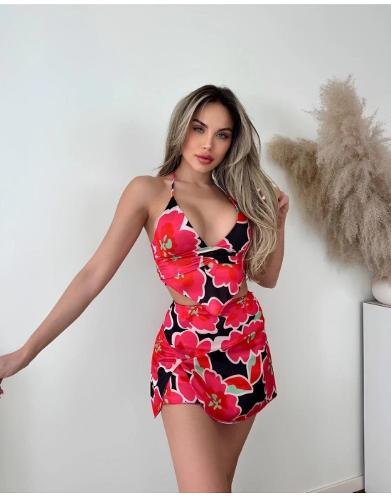 Kırmızı desenli alt üst takım