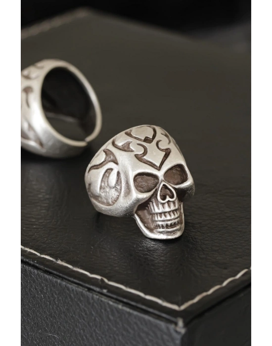 Kuru Kafa Tasarımlı Eskitme Gümüş Desenli Ayarlamalı Model Erkek Yüzük