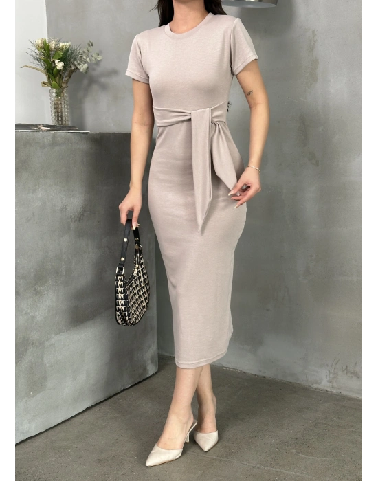 Kuşaklı mdl esnek kumaşlı elbise bej pt
