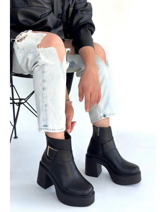Lonji Siyah Cilt Topuklu Bot