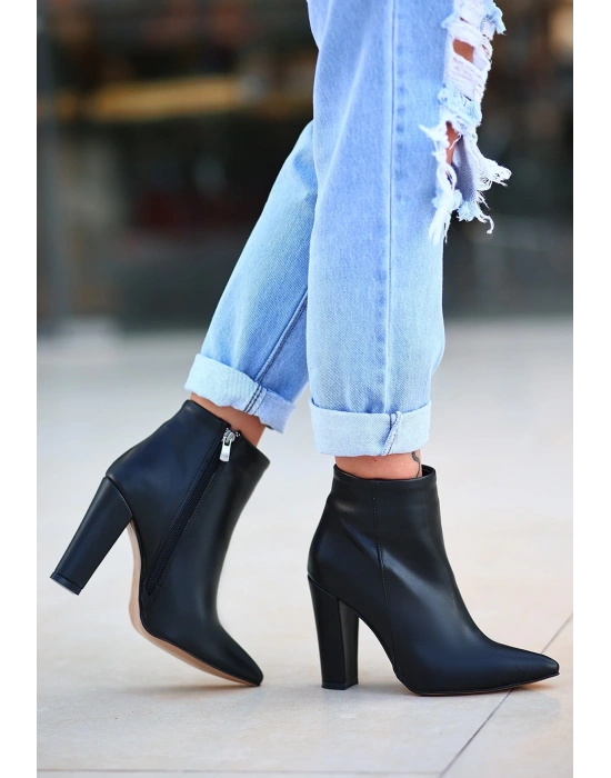 Loora Siyah Cilt Topuklu Bot