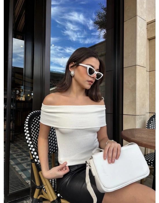 Madonna yaka sıfır kol bluz