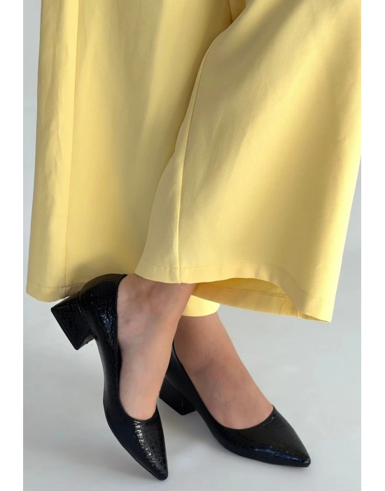 Meort Siyah Rugan Topuklu Ayakkabı