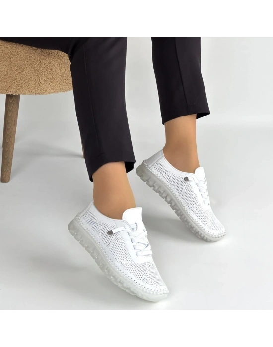 Merja Beyaz Deri Bağcıklı Spor Ayakkabı