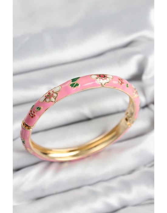 Mineli Pirinç Pembe Çiçek Motifli Gold Kadın Kelepçe