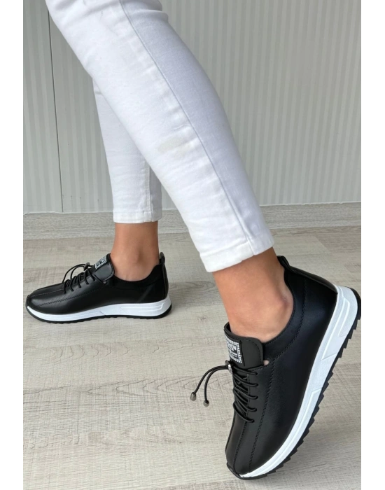 Monya Siyah Cilt Bağcıklı Spor Ayakkabı