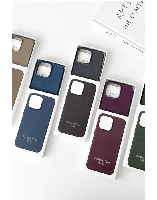 Newface iPhone 15 Pro Max Kılıf Karen Magsafe Kapak - Siyah