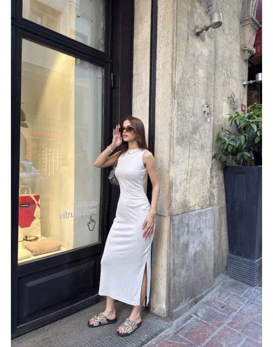 Osy Modal Yumuşak Dokulu Kumaş Bisiklet Yaka Sıfır Kolsuz Yırtmaçlı Uzun Elbise - Beyaz