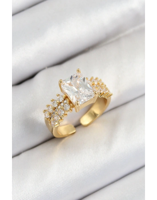 Pirinç  Büyük Zirkon Taşlı Model Gold Renk Kadın Yüzük